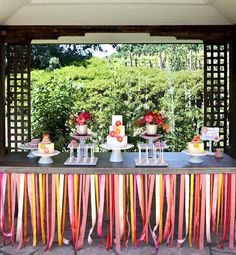 Five Fresh Ideas for Using Ribbon Streamers at Your Wedding