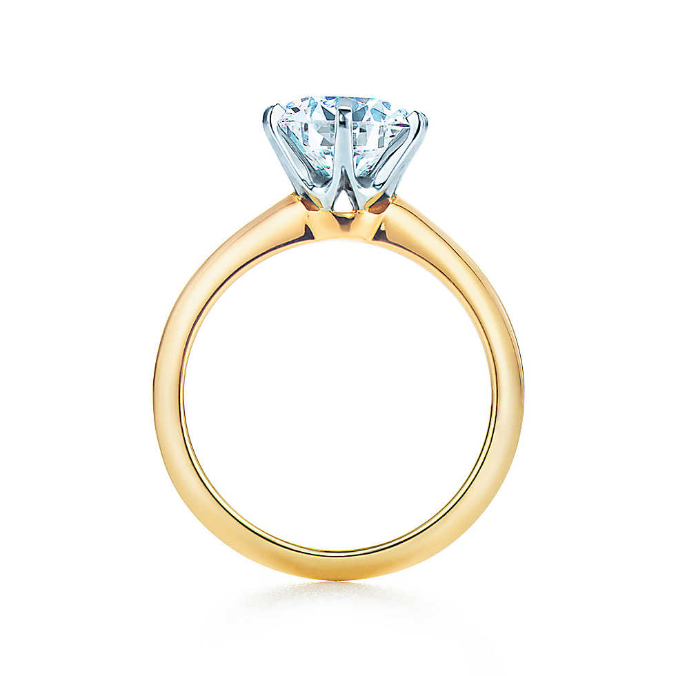 gold ring with diamond