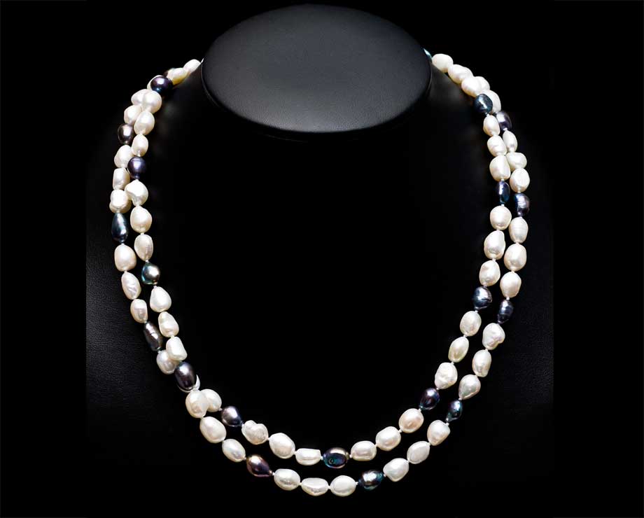 Black and White 50 Inch Endless Pearl Necklace