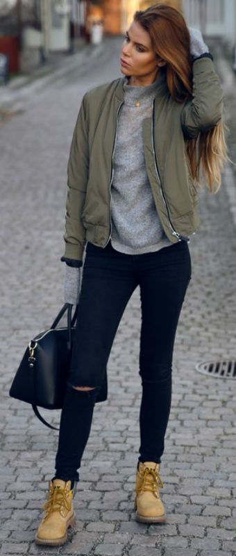 Bomber jacket style + extra long sleeved sweater + Josefin Ekström Jacket:  Lager 157, Sweater: Gina Tricot, Shoes: Scorett, Bag: Chiquelle, Necklace:  Jane