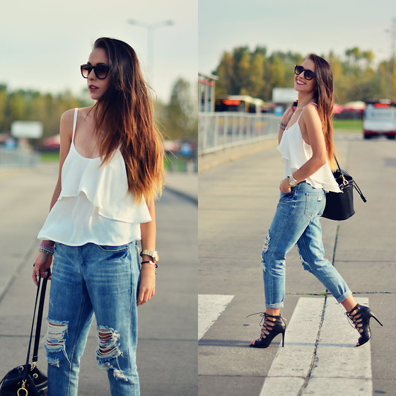 Zuza Str - - White top & boyfriend jeans
