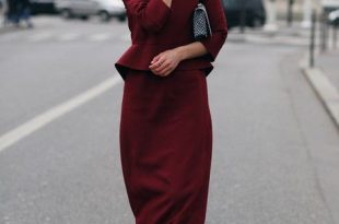 Burgundy is the color for fall! This outfit is unreal and perfect #valentino