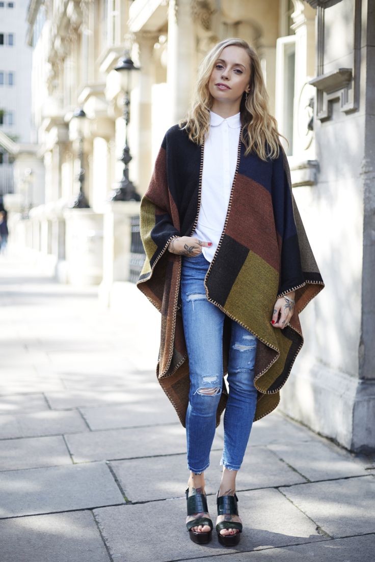 Crazy for Capes. blanket capes, street style