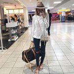 37 Cute Spring & Summer Travel Outfits To Inspire You