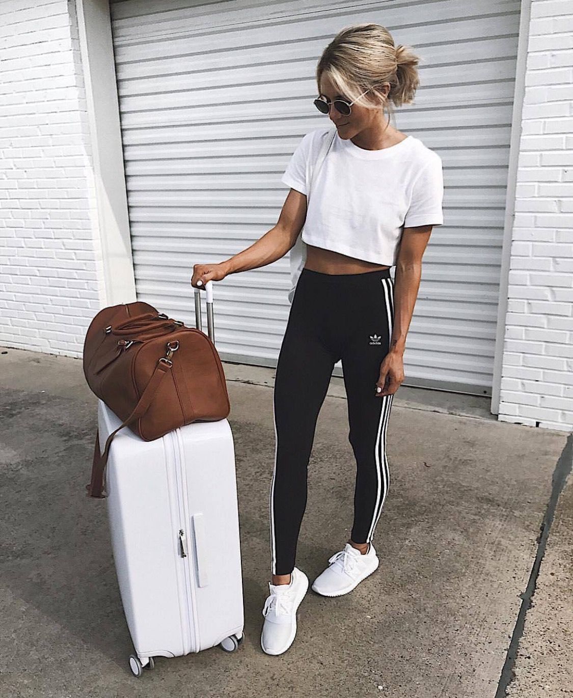Cute and comfy white travel outfit.