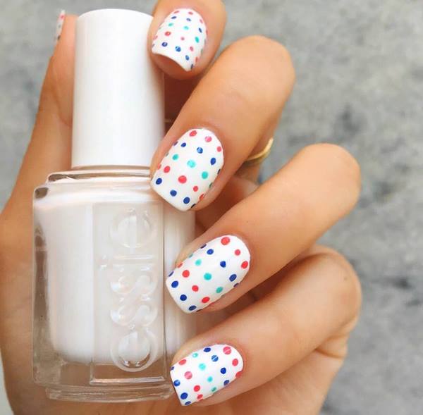 cute polka dot nail design for the summer DIY polka dots nail art ideas