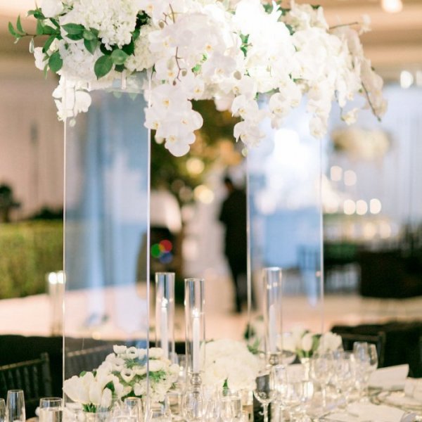 Floral Centerpieces for the Wedding