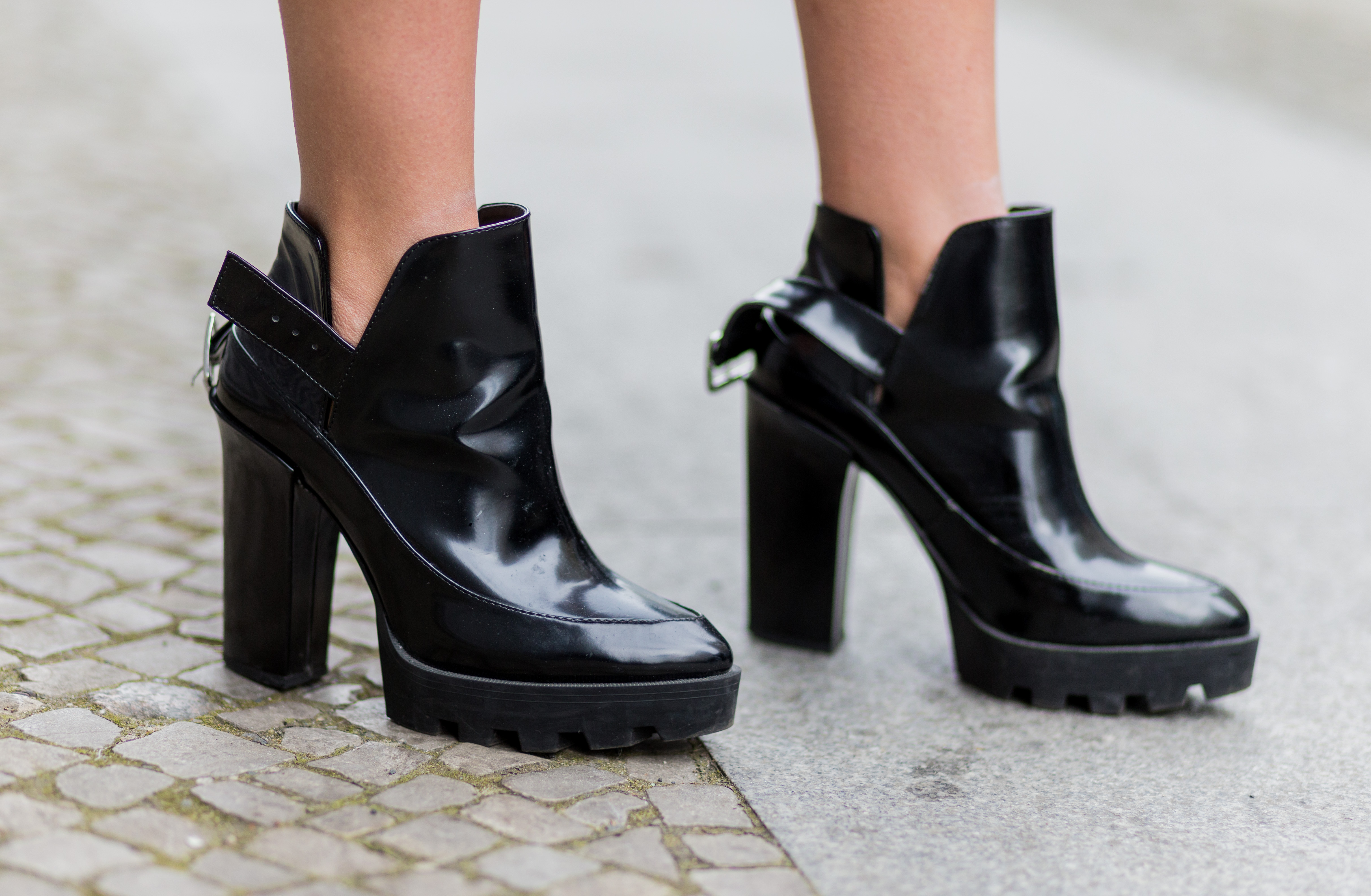 21 Pairs of Chunky-Heel Boots That May Actually Get You Pumped for Fall