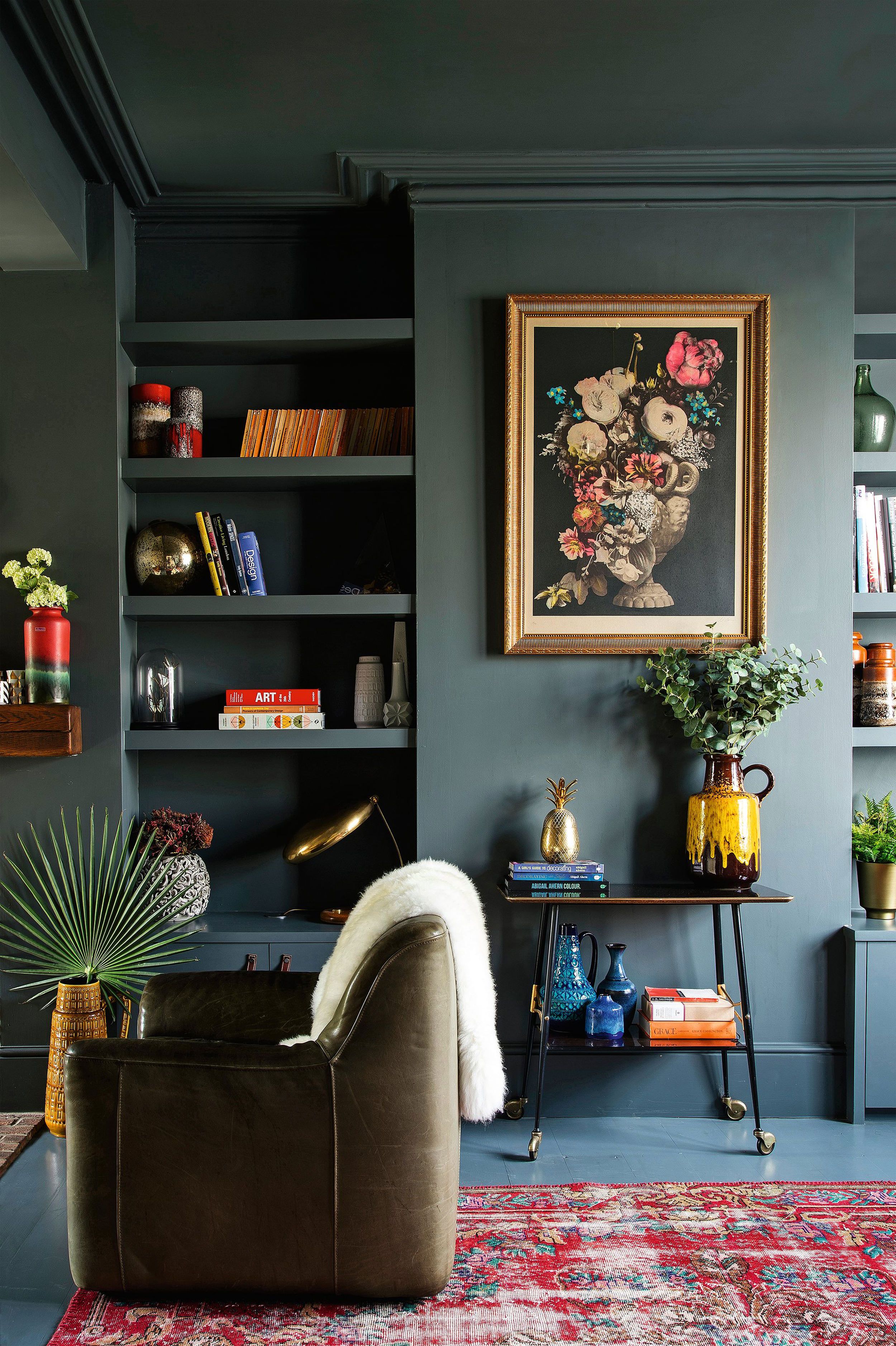 I love this modern victorian inspired living room. #interiordesign #floral  #dark #modern #victorian