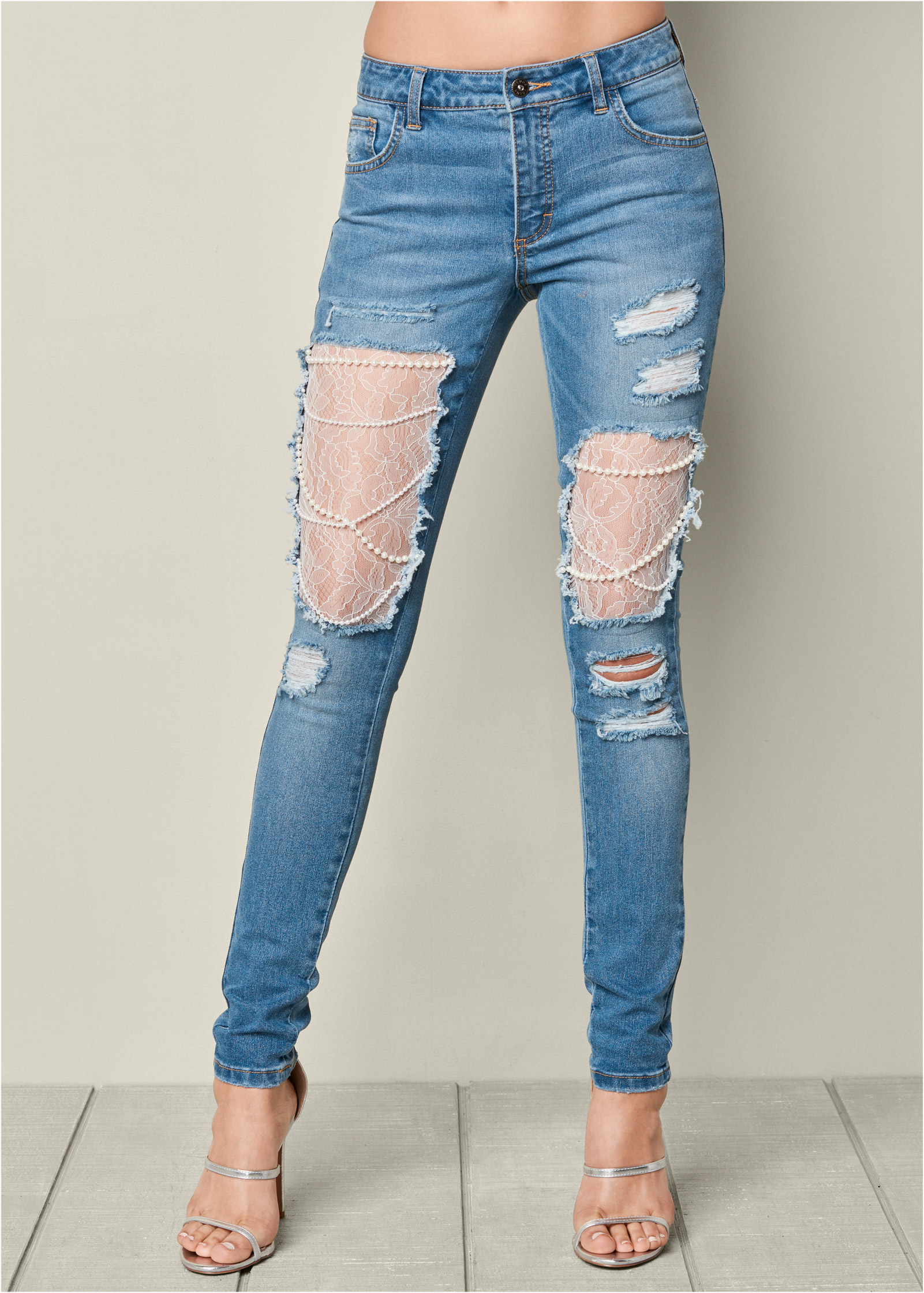 LACE AND PEARL RIPPED JEANS