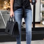 Stylish spring outfit idea with a pair of skinny jeans