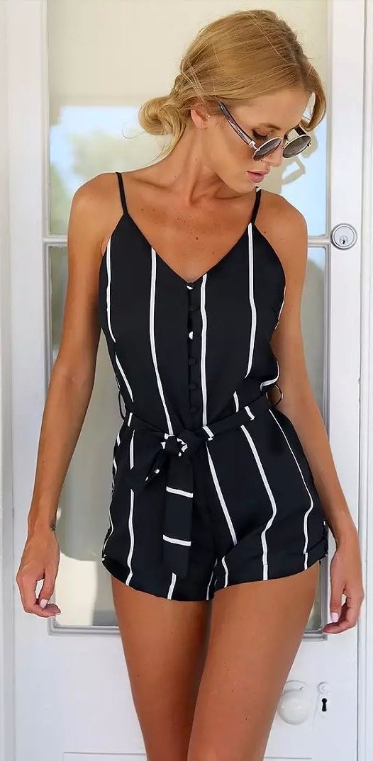 Highlight with V-neck and straps design, this stripe short jumpsuit is so  eye-catching and stand out in the street.