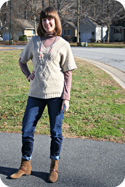 Working mom outfit of the week: Weekend casual in a slouchy sweater, ankle  booties