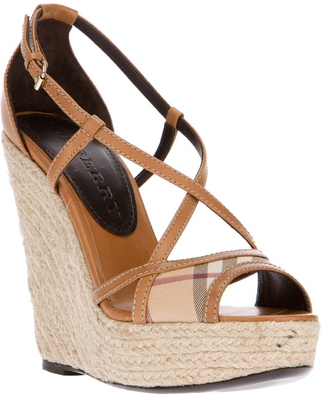 24 Amazing Wedge Sandals for This Summer