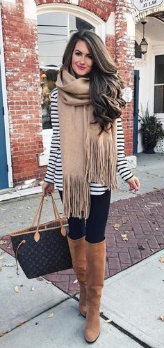 Check out the following Trending Winter Outfit pictures for fashion  inspiration.