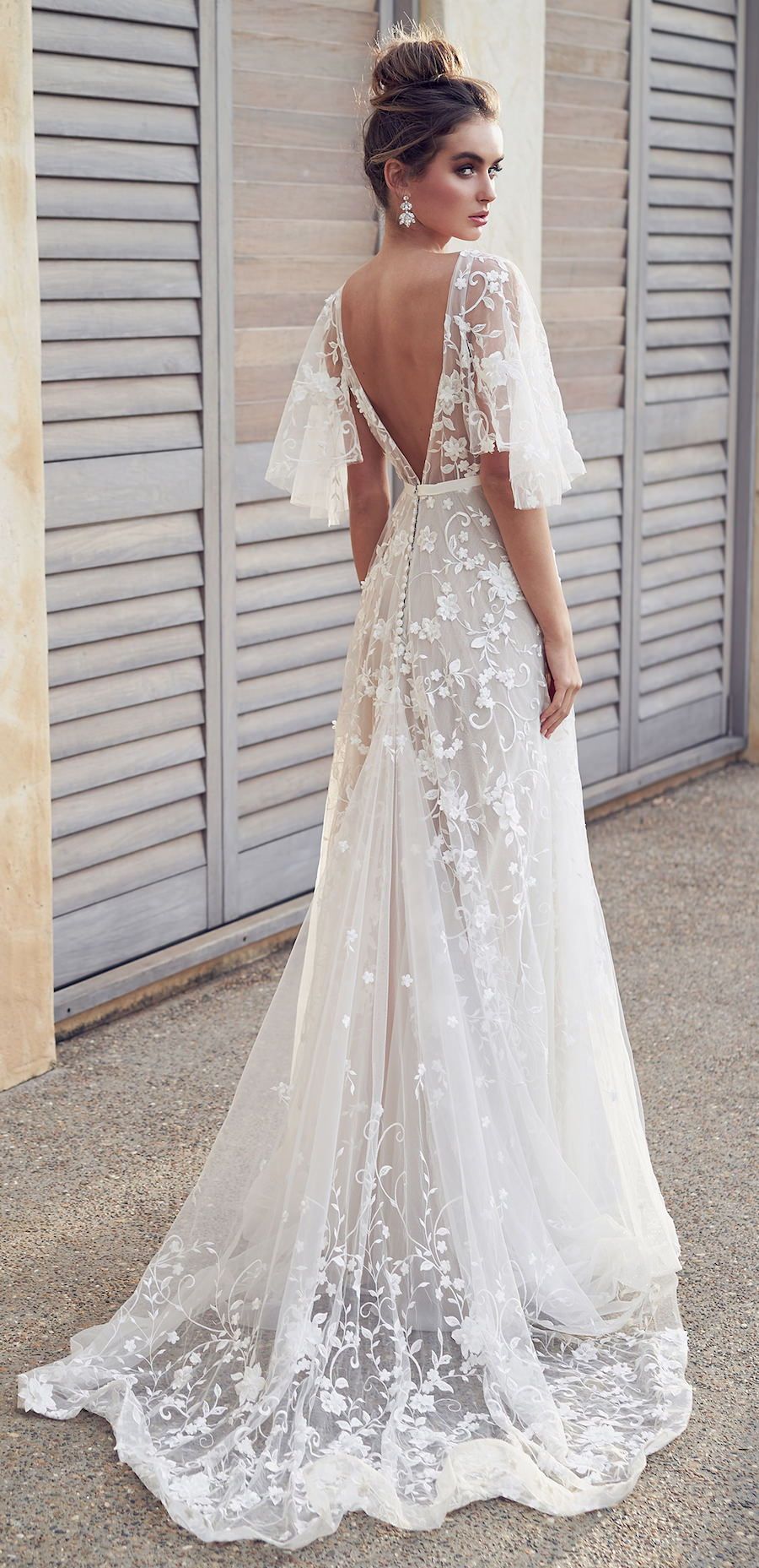 2020 Romantic White Flower Appliques Wedding Dress,Lace Long Bridal Dresses,Wedding Dress