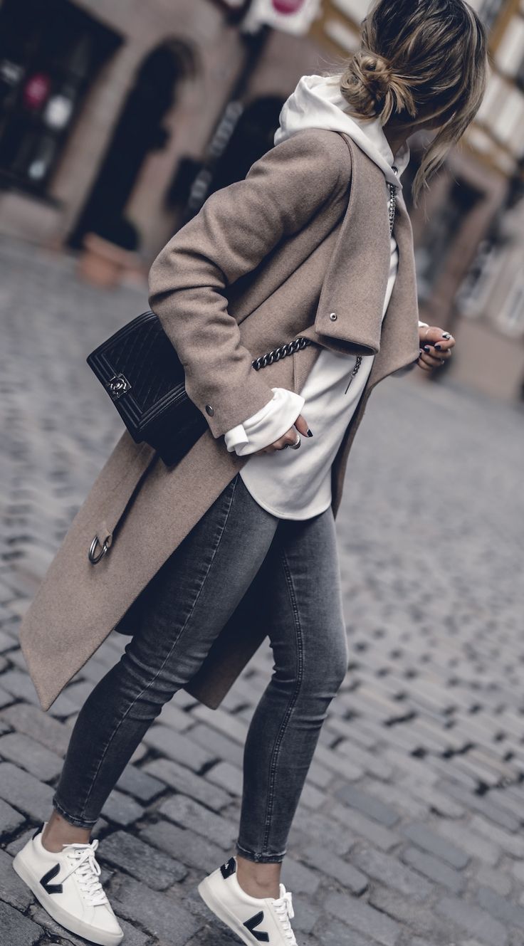 3 Cozy Fall Outfits to copy right now