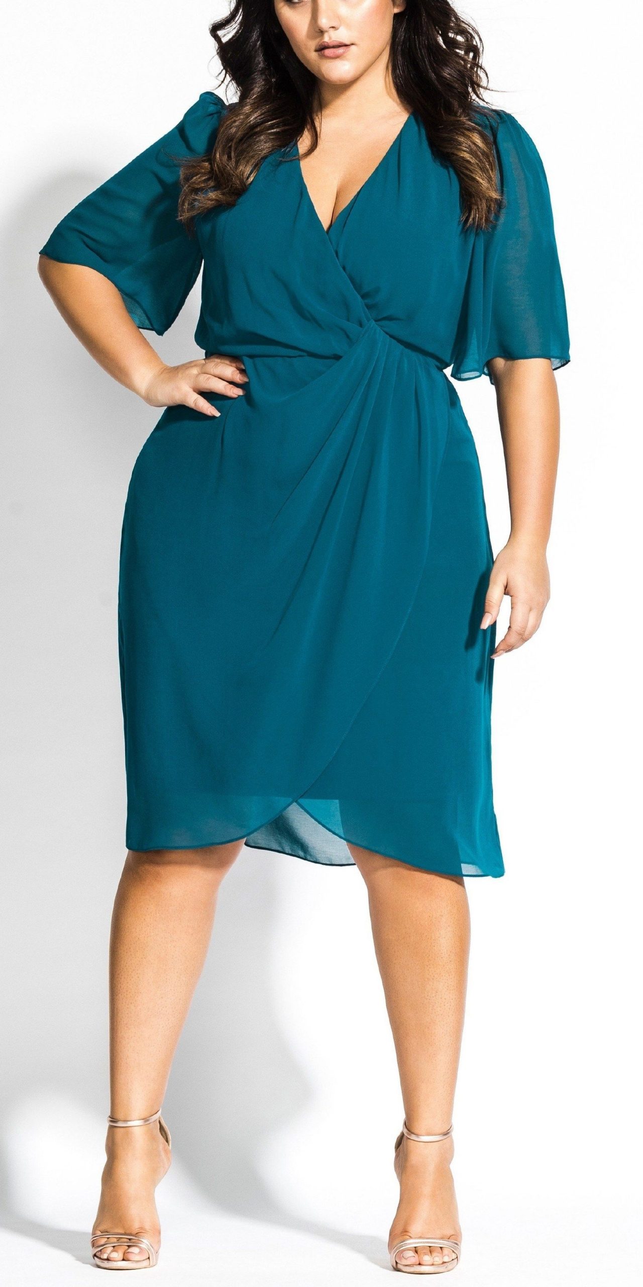 36 Plus Size Wedding Guest Dresses {with Sleeves
