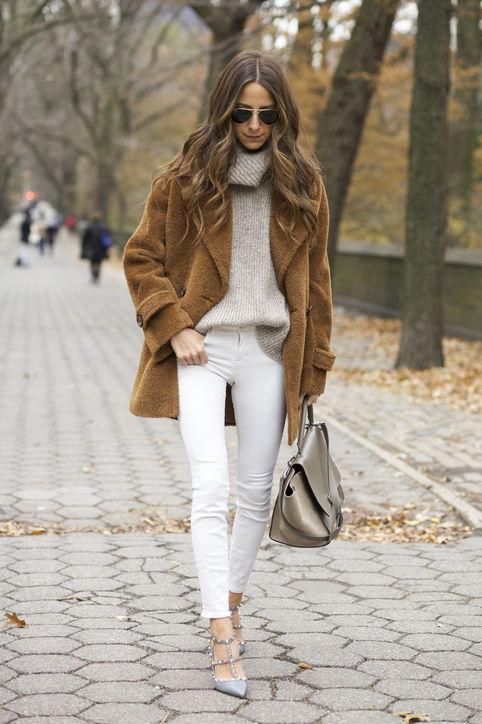 Are You Wearing Your Winter White Jeans the Right Way?