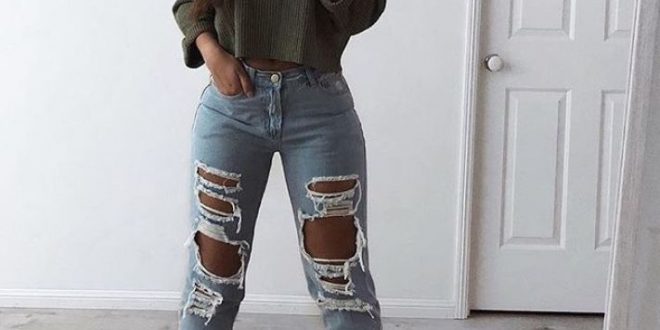 Awesome Ideas How To Wear A Ripped Jeans This season – Denim Tee ...