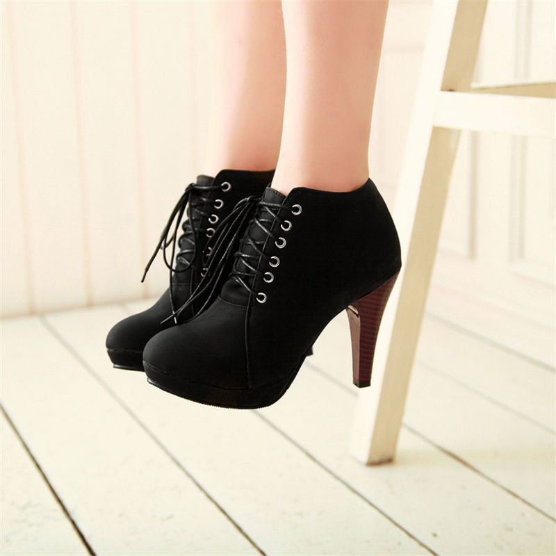 Classy Lace up Pointed Toe Ankle Boots