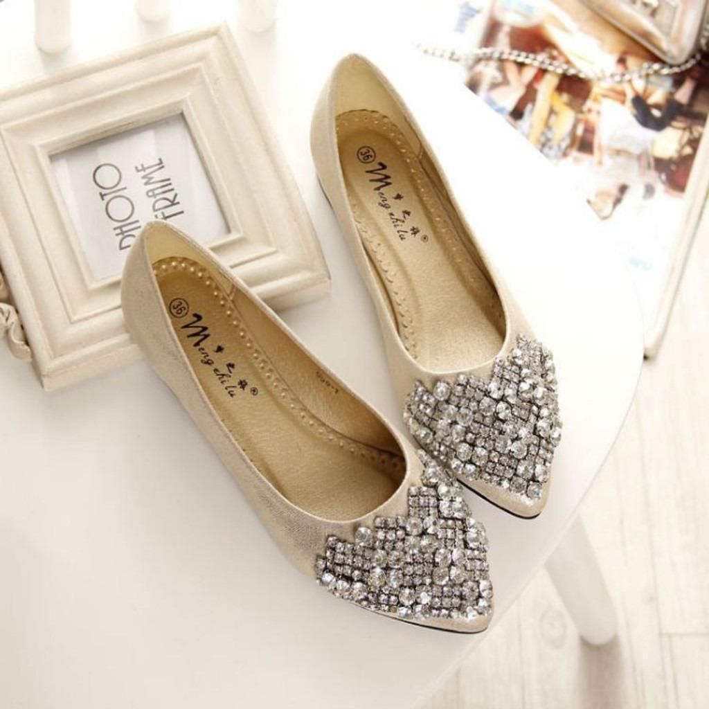Crystal Rhinestones Pointed Toe Slip On Women Flat Shoes