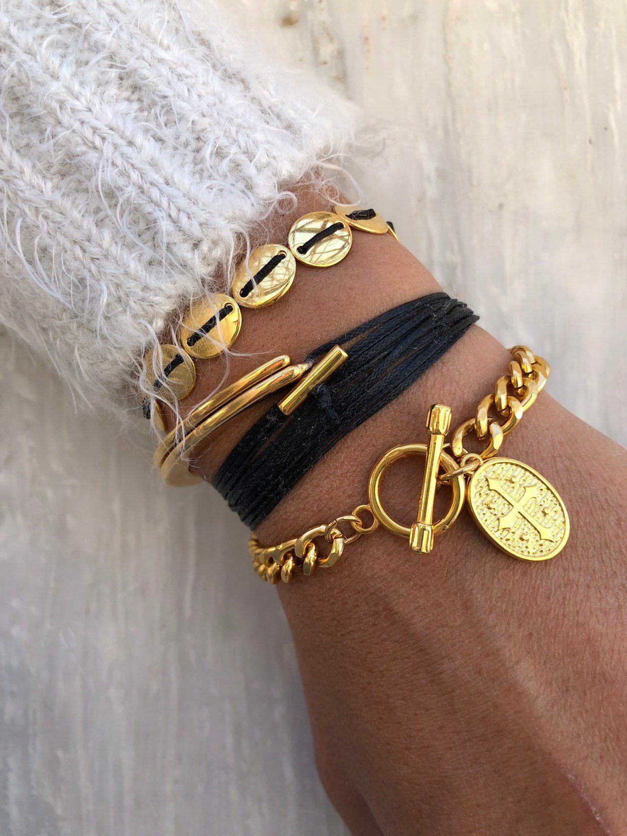 Gold Bracelet, Gold Disc Bracelet, Round Bracelet, Gold Chain, Gift for Women, Made by Christina Christi.