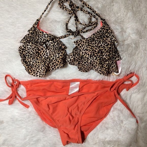 Leopard mismatch bikini Cute coral leopard bikini. Top and bottom are size small…