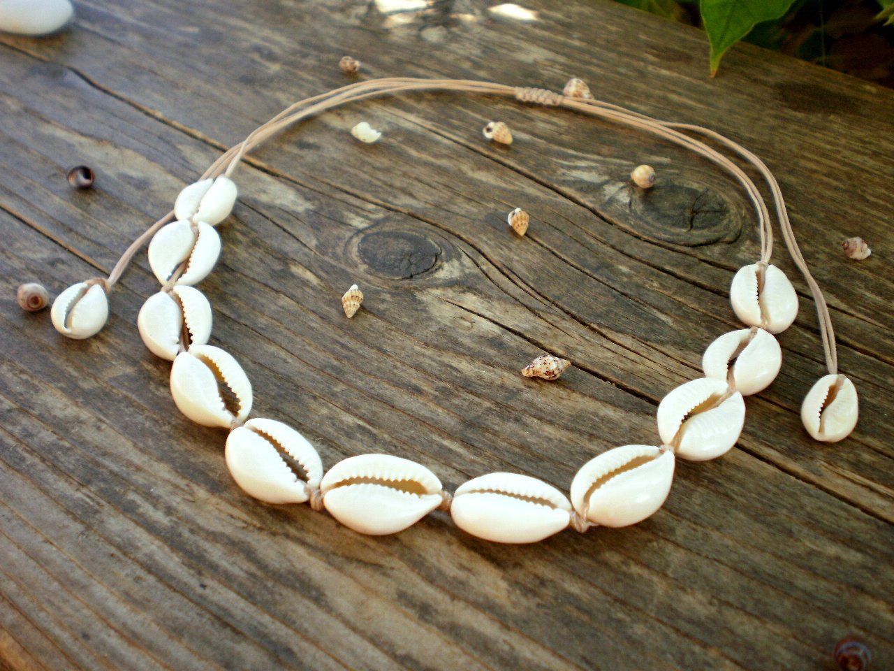 Shell necklace, cowrie shell choker, seashell beach jewelry, puka shell collar, summer beachy jewellery, boho wedding gift for bridesmaids
