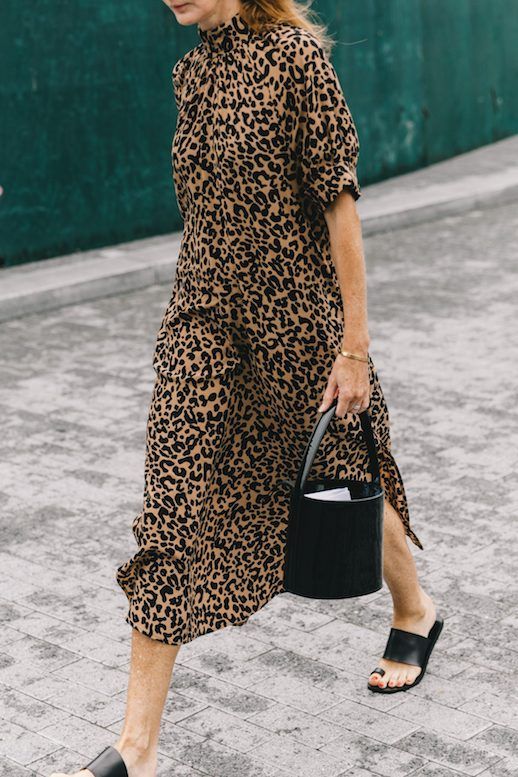 Street Style Trend: Animal Print Dresses (Le Fashion)