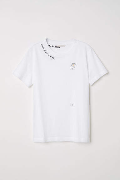 T-shirt with Embroidery