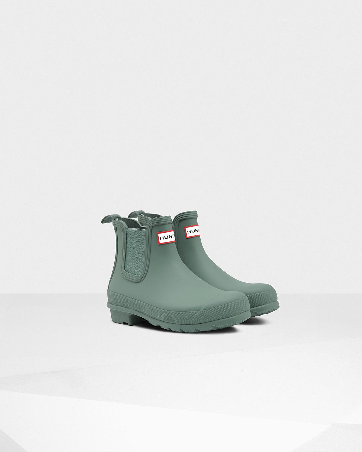 The handcrafted Original Chelsea boot in a matte finish.