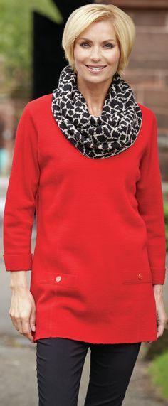 This is a good example of the type of tunic top you should wear over your leggin…