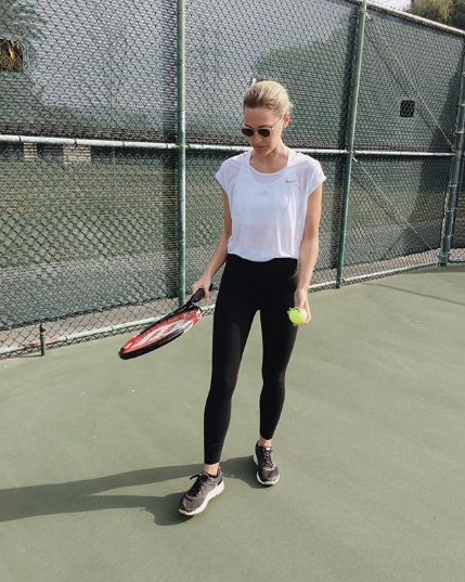 What Fashion Girls Wear to Play Tennis