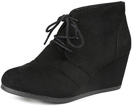 Explore‌ Stylish Women's Boots for All Seasons and Occasions