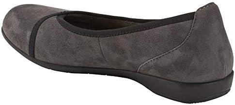 Explore stylish and comfortable⁢ women's flats for all occasions