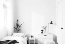 Embracing Simplicity: Styling a Monochrome Girls’ Teen Room for Serenity and Style